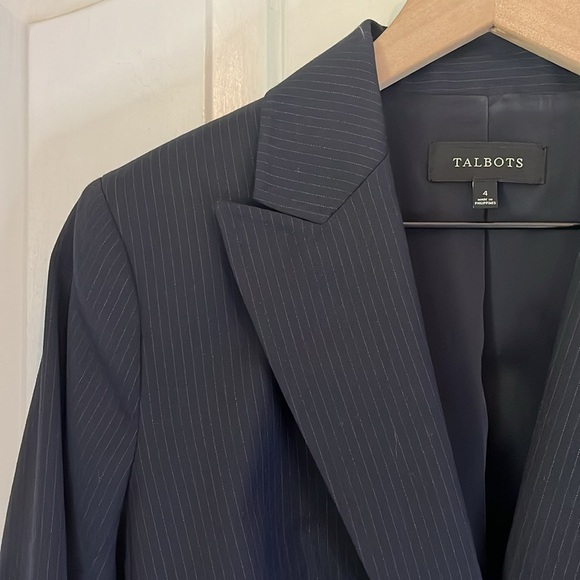 Talbots | Wool Blend One Button Pintripe Navy Blazer Sz 4 Suiting Office Career - Picture 4 of 10